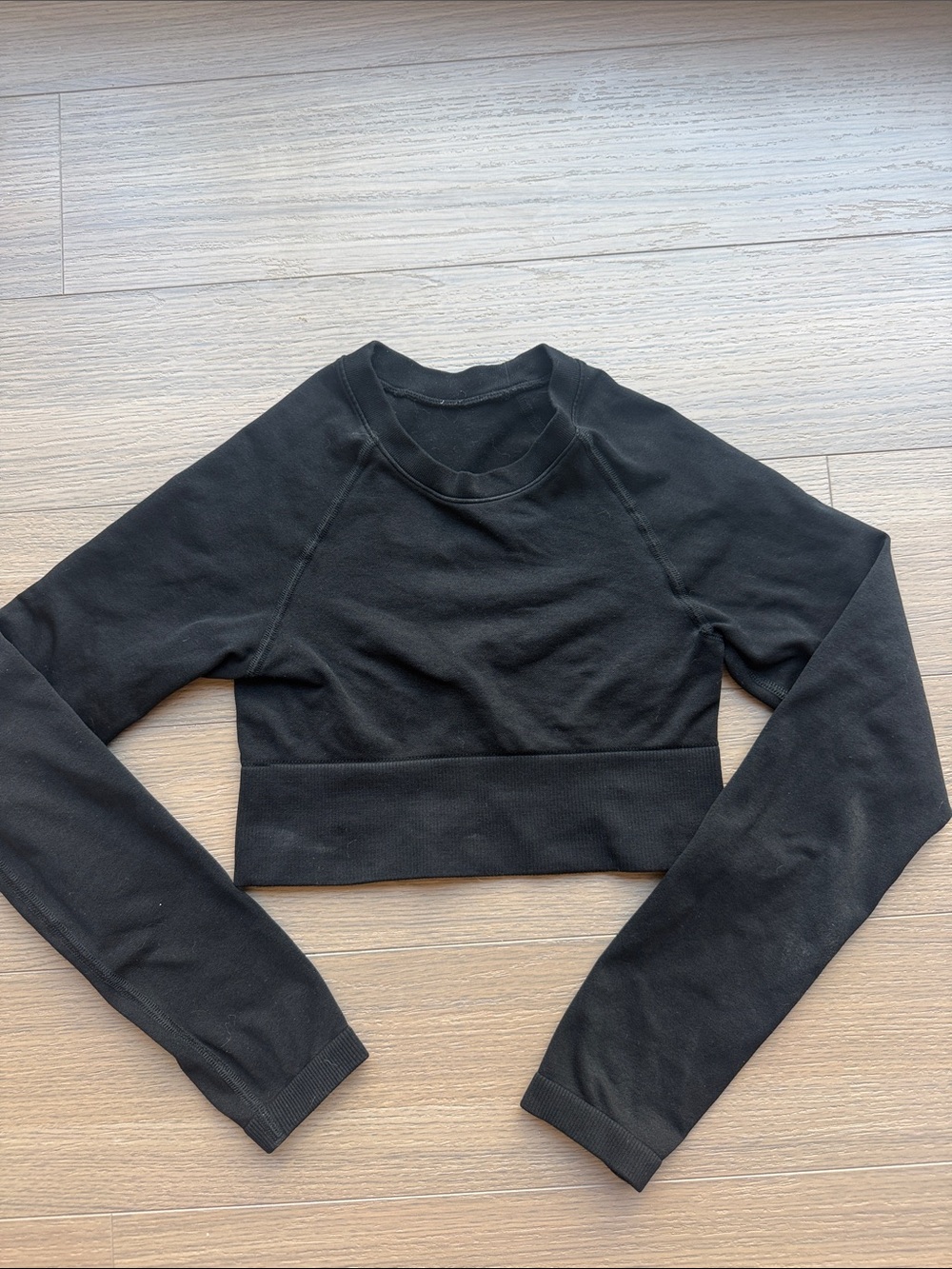 Black Cropped Long-Sleeve Women’s Top